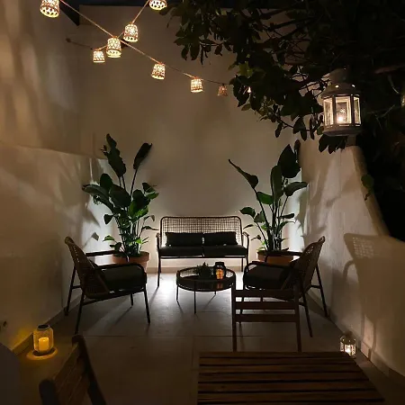 アパート Spacious Terrace Flat Near Graca And Alfama リスボン