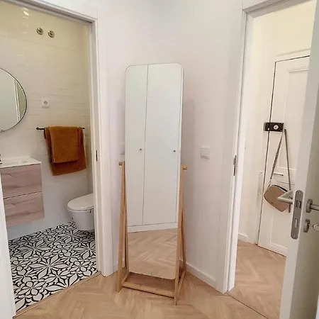 Spacious Terrace Flat Near Graca And Alfama Apartamento *